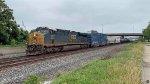 CSX 887 leads M369.